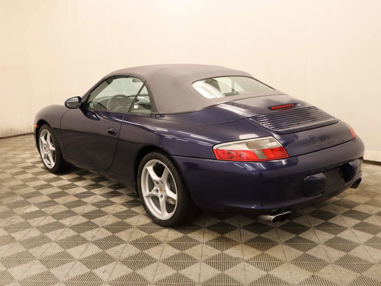Used 2003 Porsche 911 Carrera image 3