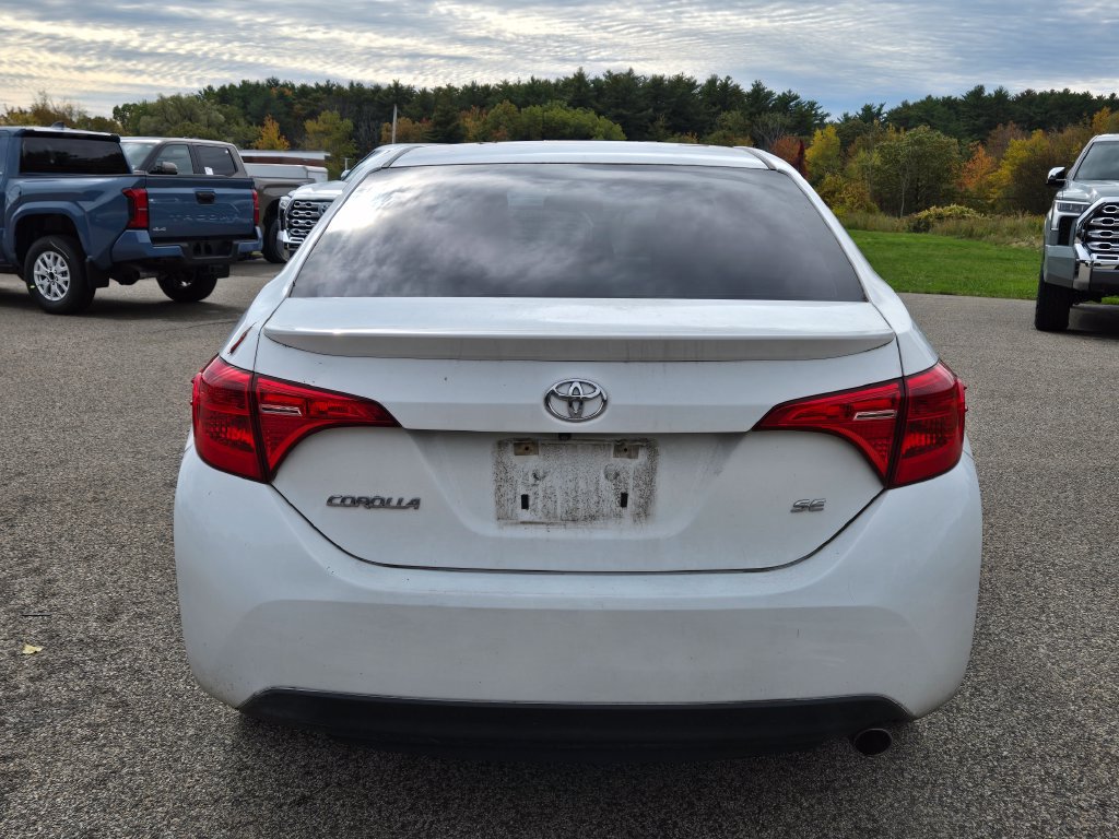 Used 2018 Toyota Corolla SE FWD image 4