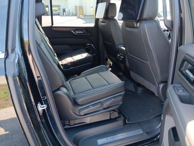 New 2026 GMC Yukon XL Denali w/ Denali Reserve Package AWD/4WD image 15