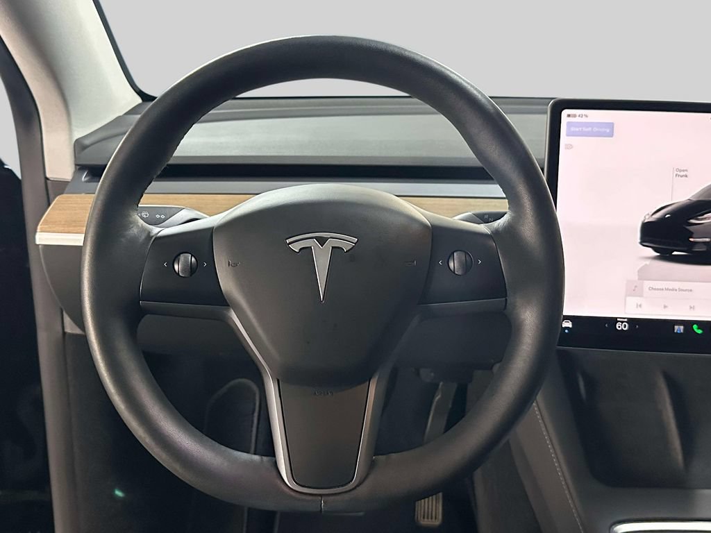 Used 2023 Tesla Model Y Long Range AWD/4WD image 28