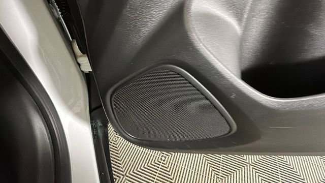 Used 2023 Buick Encore GX Preferred w/ Cold Weather Comfort Package FWD image 32
