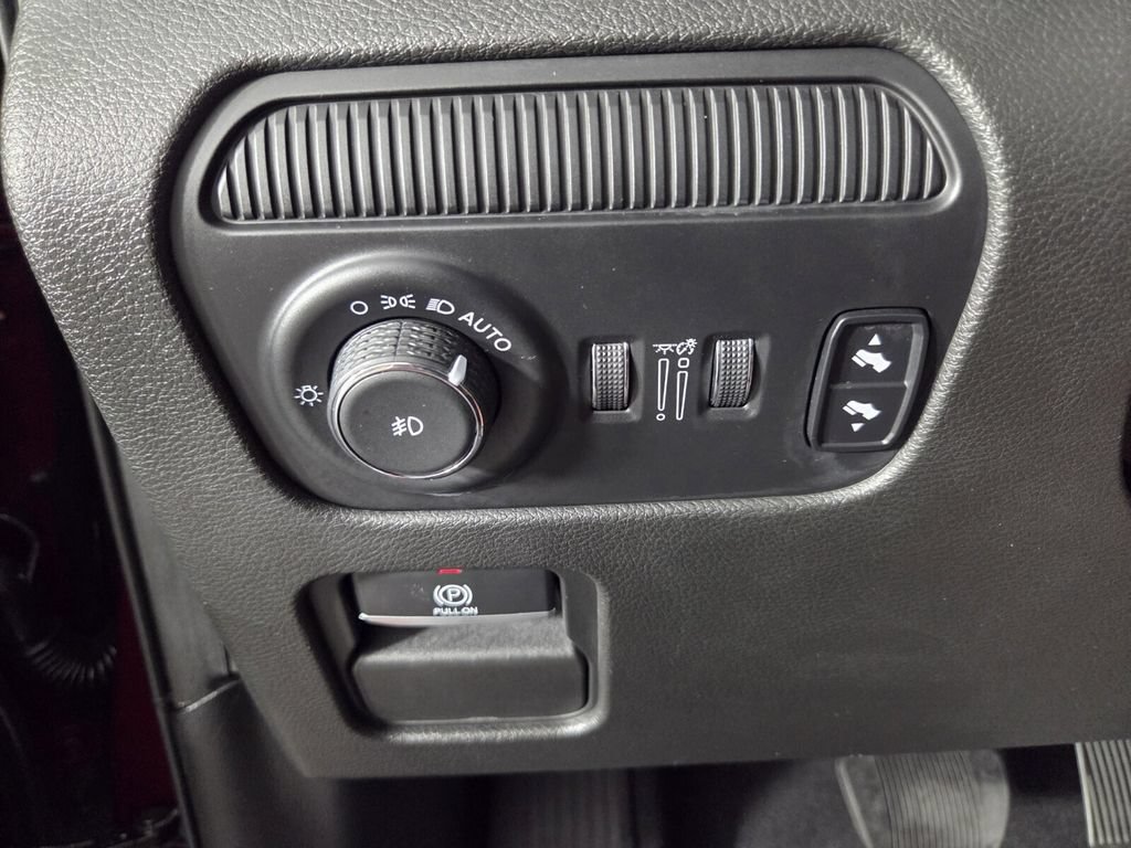 Used 2022 Jeep Wagoneer Series II AWD/4WD image 19