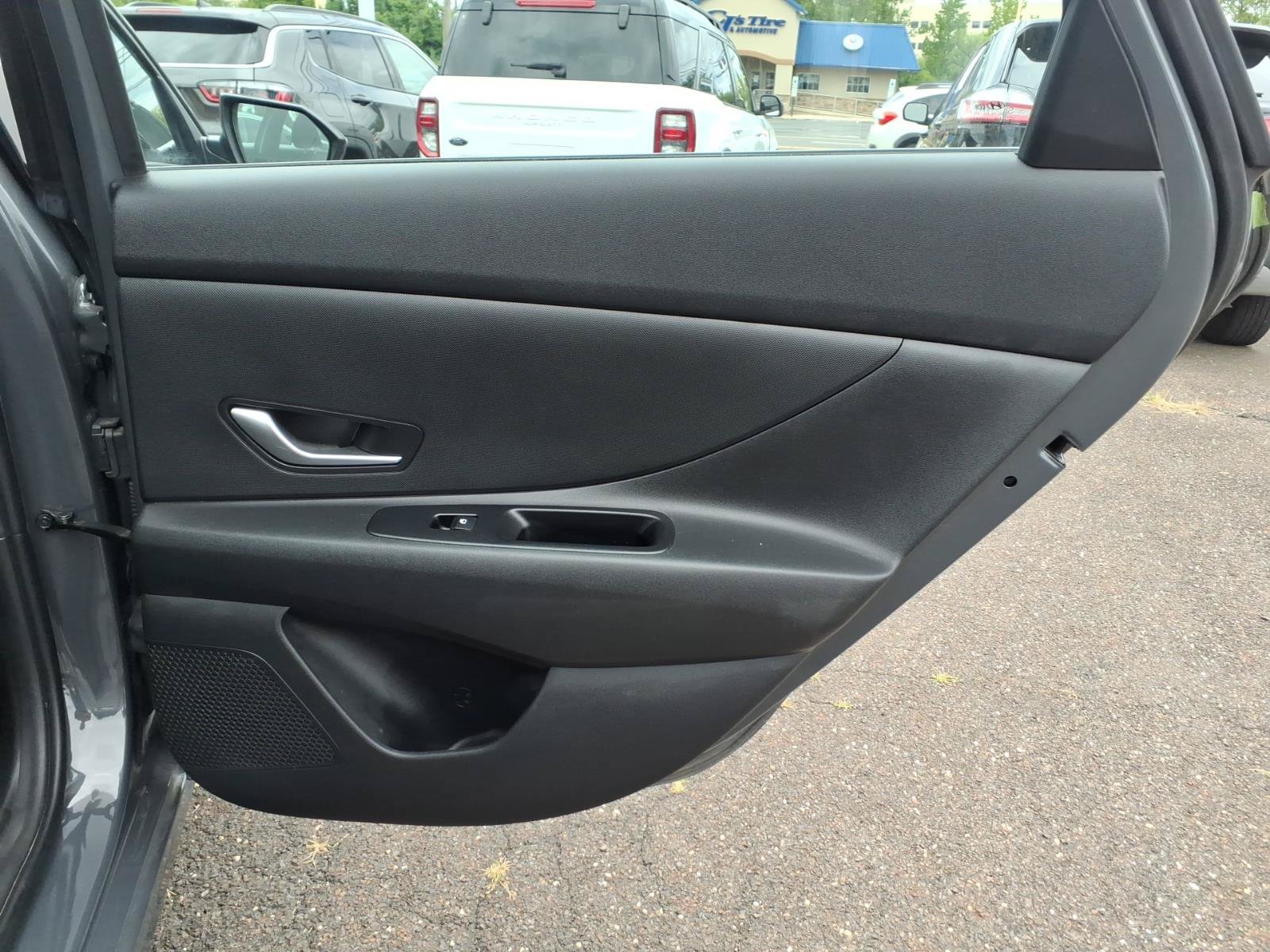 Used 2023 Hyundai Elantra SEL w/ Cargo Package FWD image 26