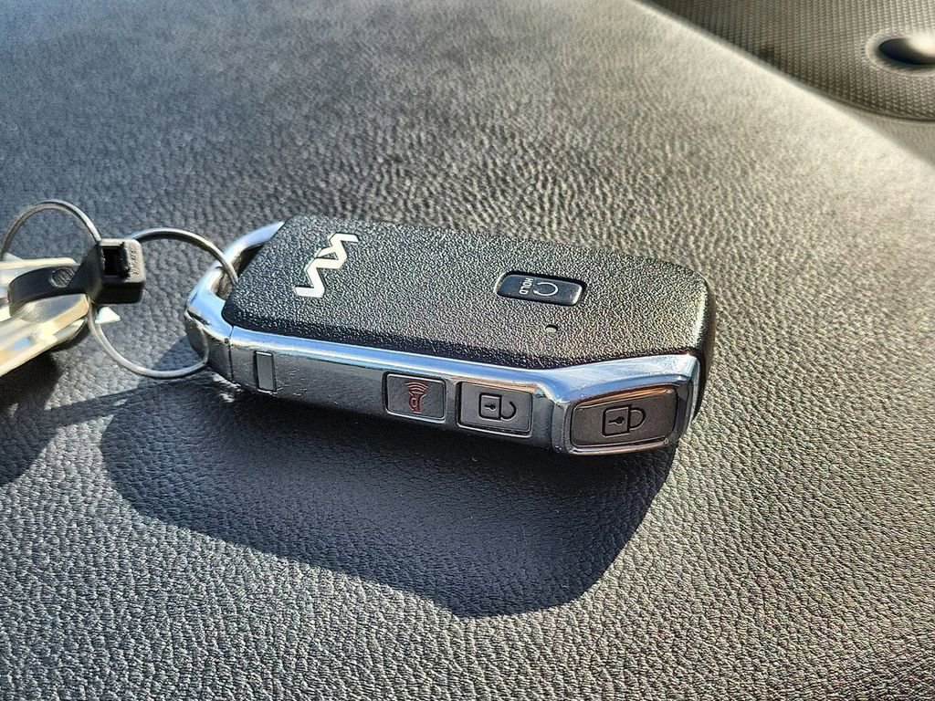 Used 2023 Kia Sorento S w/ Panoramic Sunroof Package image 31