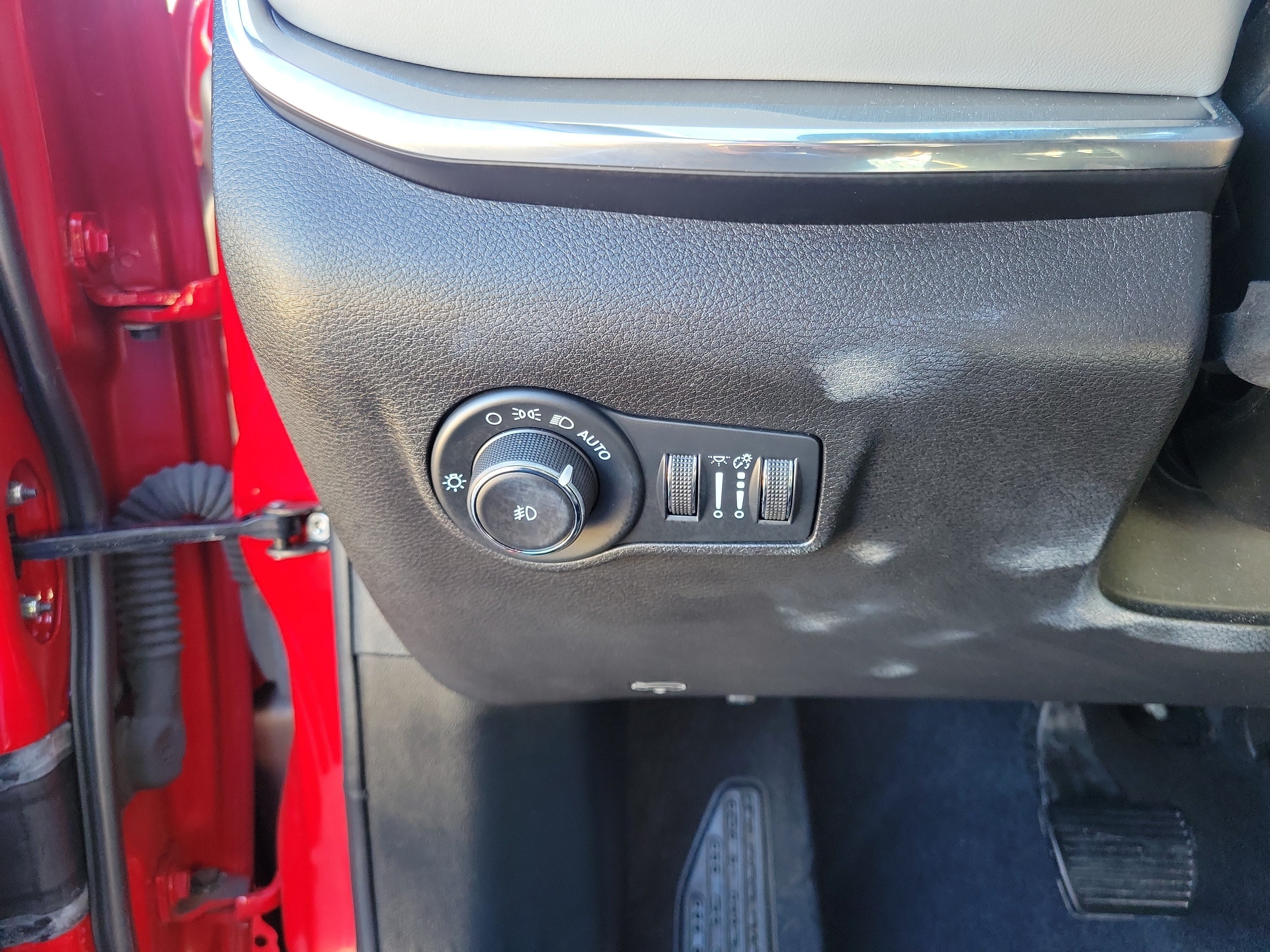 Used 2024 Jeep Compass Limited w/ Sun and Sound Group AWD/4WD image 20