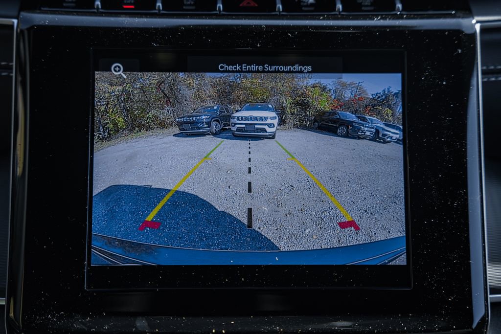 New 2025 Jeep Grand Cherokee Laredo X w/ Luxury Tech Group I image 40