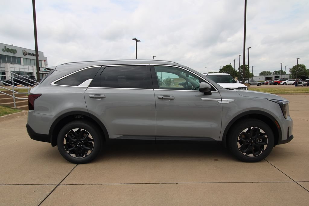 New 2026 Kia Sorento S AWD/4WD image 4