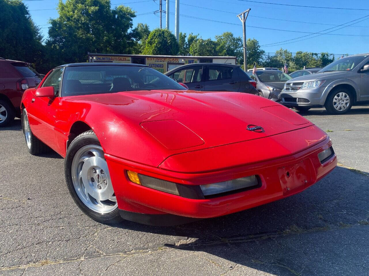 Used 1995 Chevrolet Corvette Coupe image 2