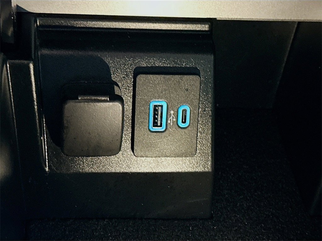 Used 2022 Ford Explorer ST w/ Equipment Group 401A image 34