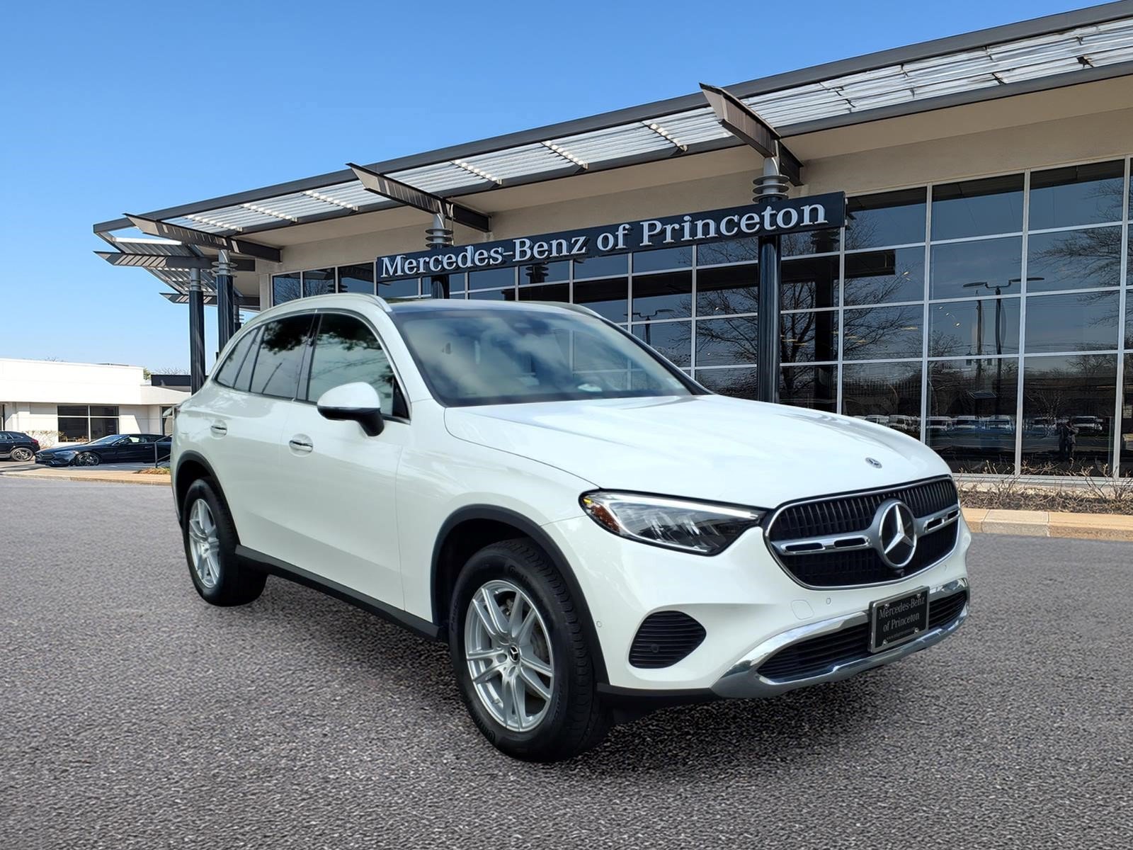 Certified 2023 Mercedes-Benz GLC 300 4MATIC image 1