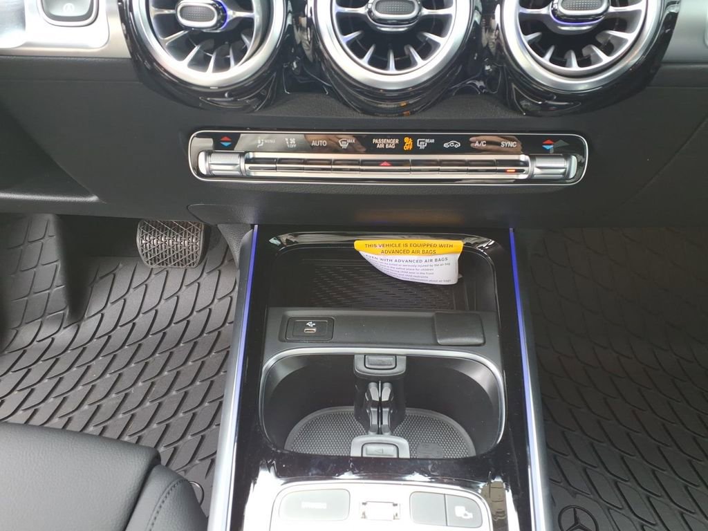 New 2026 Mercedes-Benz GLB 250 4MATIC image 23