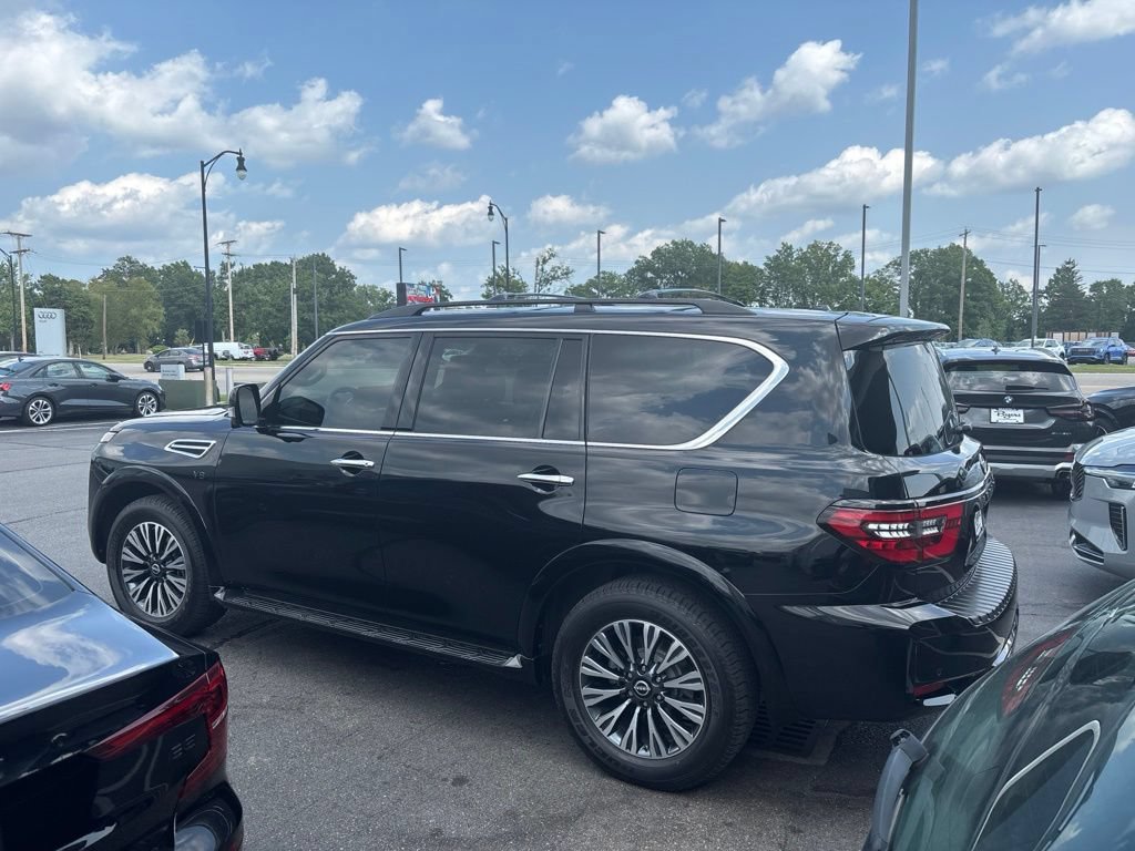 Used 2022 Nissan Armada SL w/ Midnight Edition Package AWD/4WD image 4