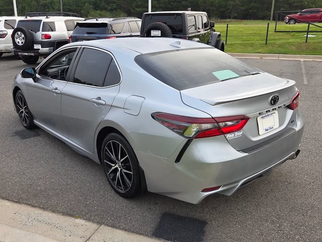 Used 2024 Toyota Camry SE FWD image 11