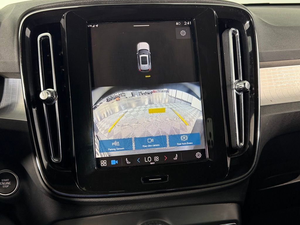 Used 2025 Volvo XC40 B5 Core image 21