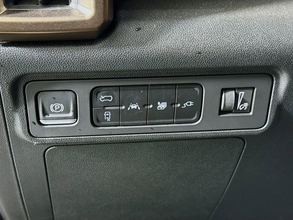 Used 2024 GMC Hummer EV 2X w/ LPO, Sport Package image 10