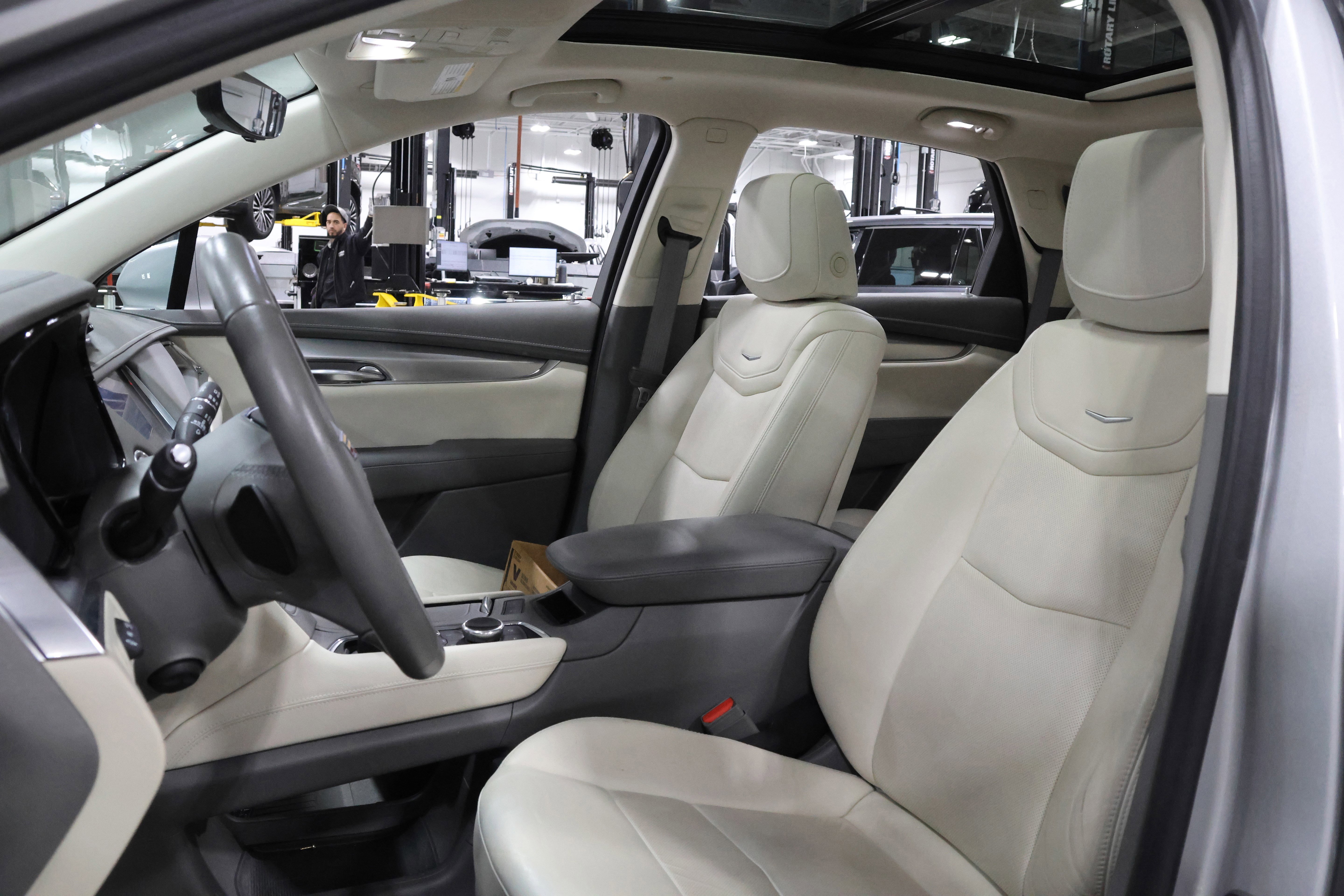 Used 2020 Cadillac XT5 Premium Luxury image 37