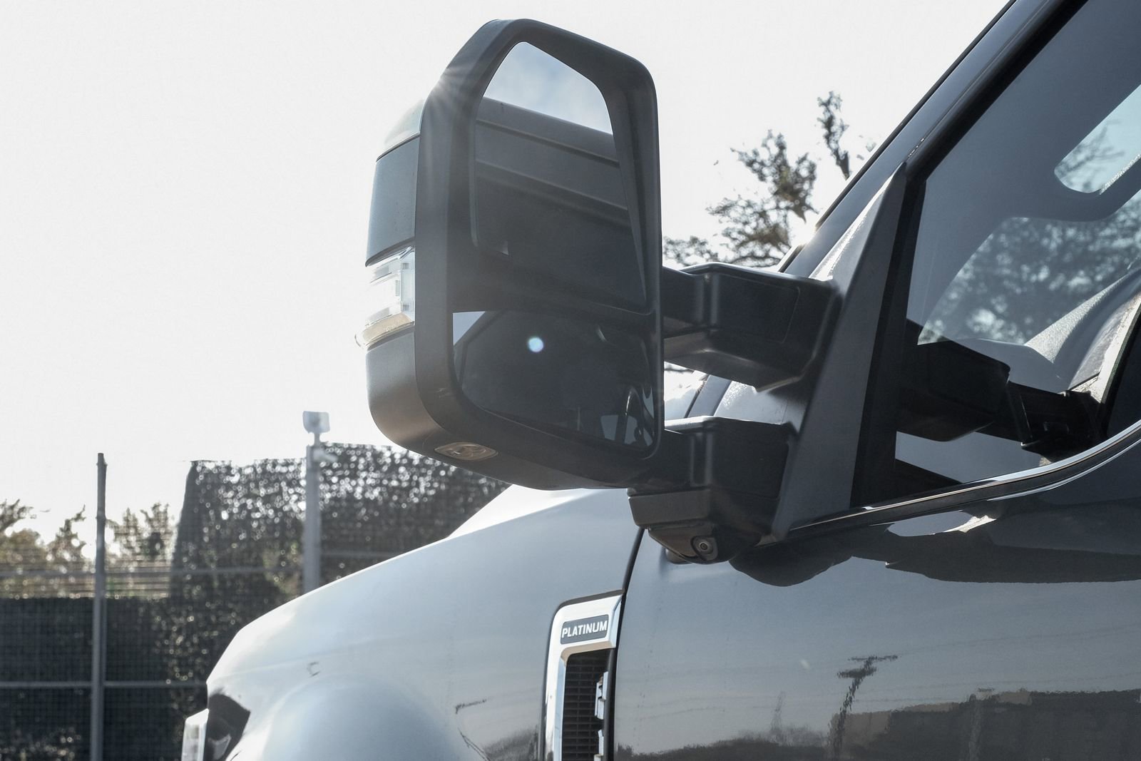 Used 2022 Ford F250 Platinum w/ FX4 Off-Road Package AWD/4WD image 47