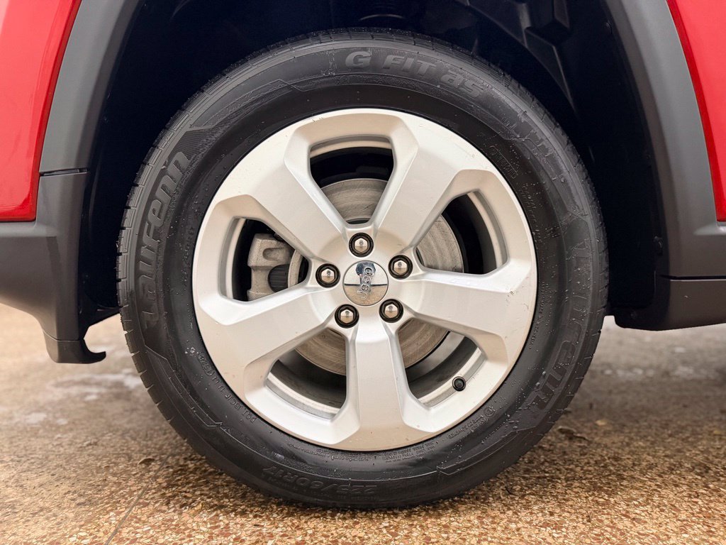 Used 2018 Jeep Compass Latitude w/ Popular Equipment Group AWD/4WD image 19