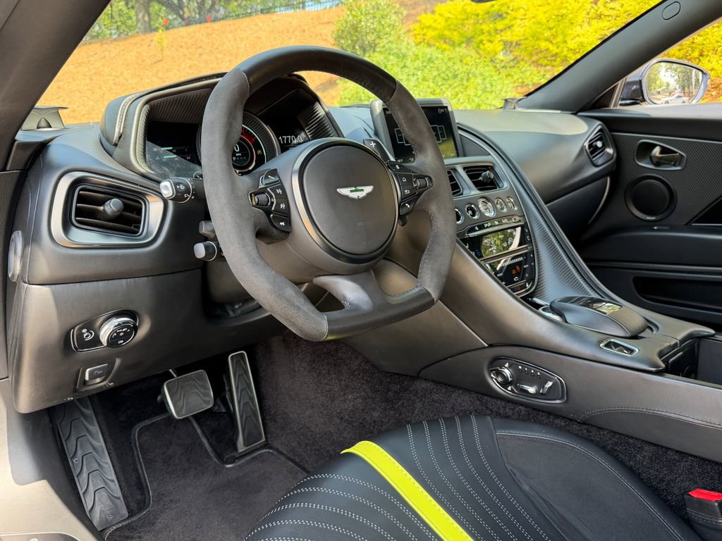 Used 2019 Aston Martin DB11 AMR image 3
