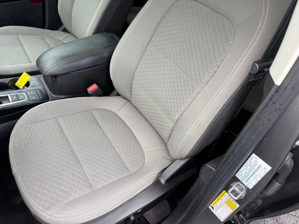Used 2022 Ford Escape SE w/ Convenience Package FWD image 15