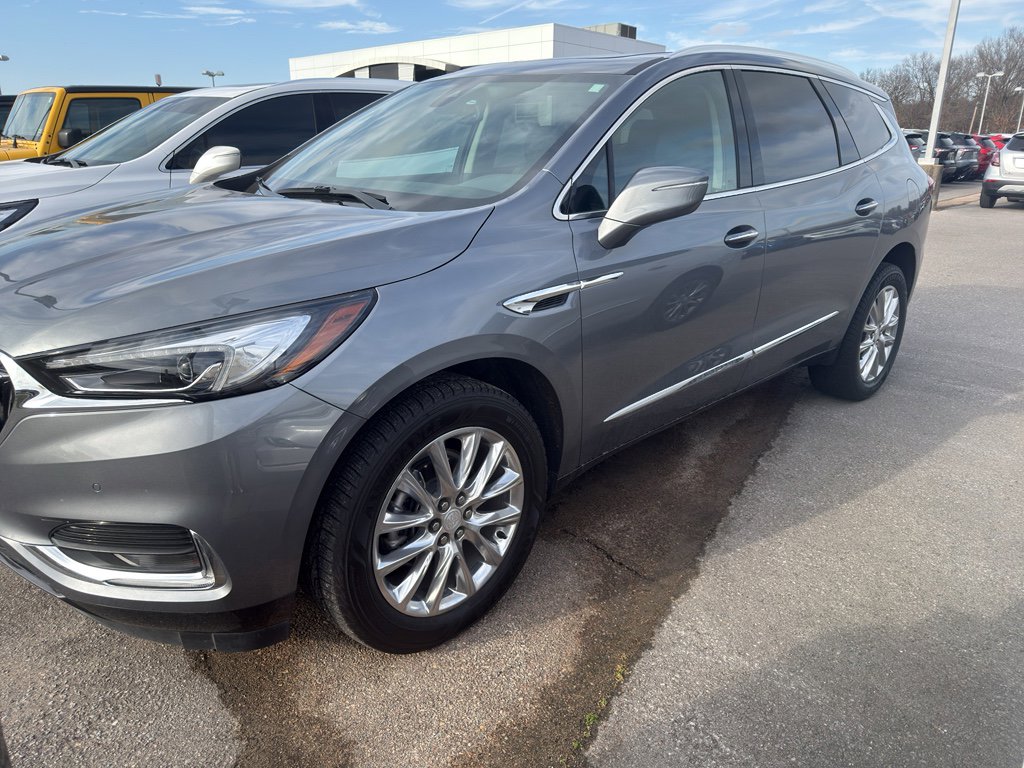Used 2020 Buick Enclave Premium w/ Sun and Sites Package AWD/4WD image 1
