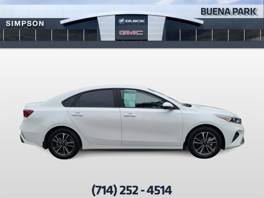 Used 2024 Kia Forte LXS w/ LXS Technology Package image 9