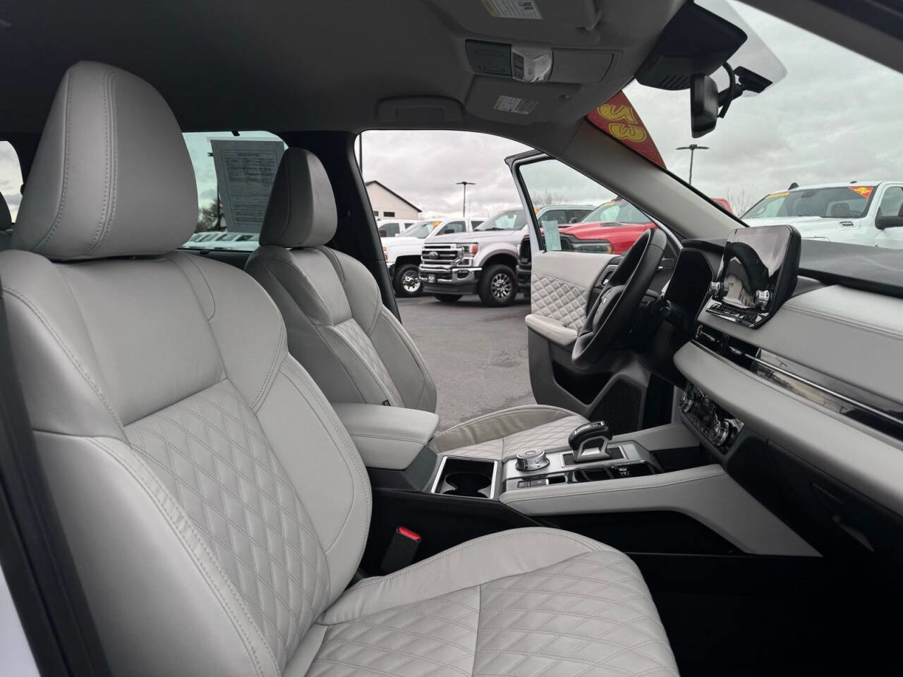 Used 2023 Mitsubishi Outlander SEL image 37