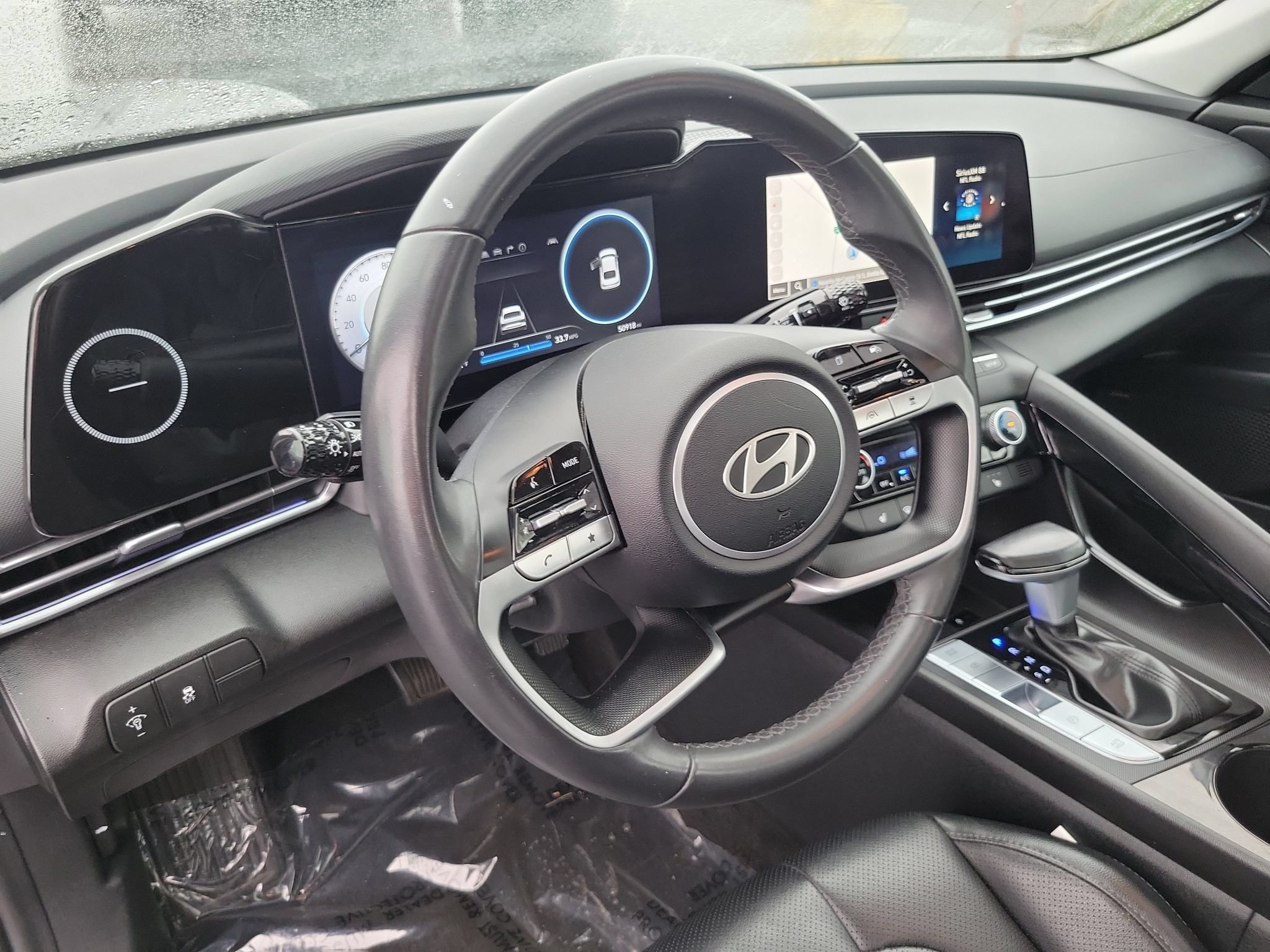 Used 2025 Hyundai Elantra Limited FWD image 10