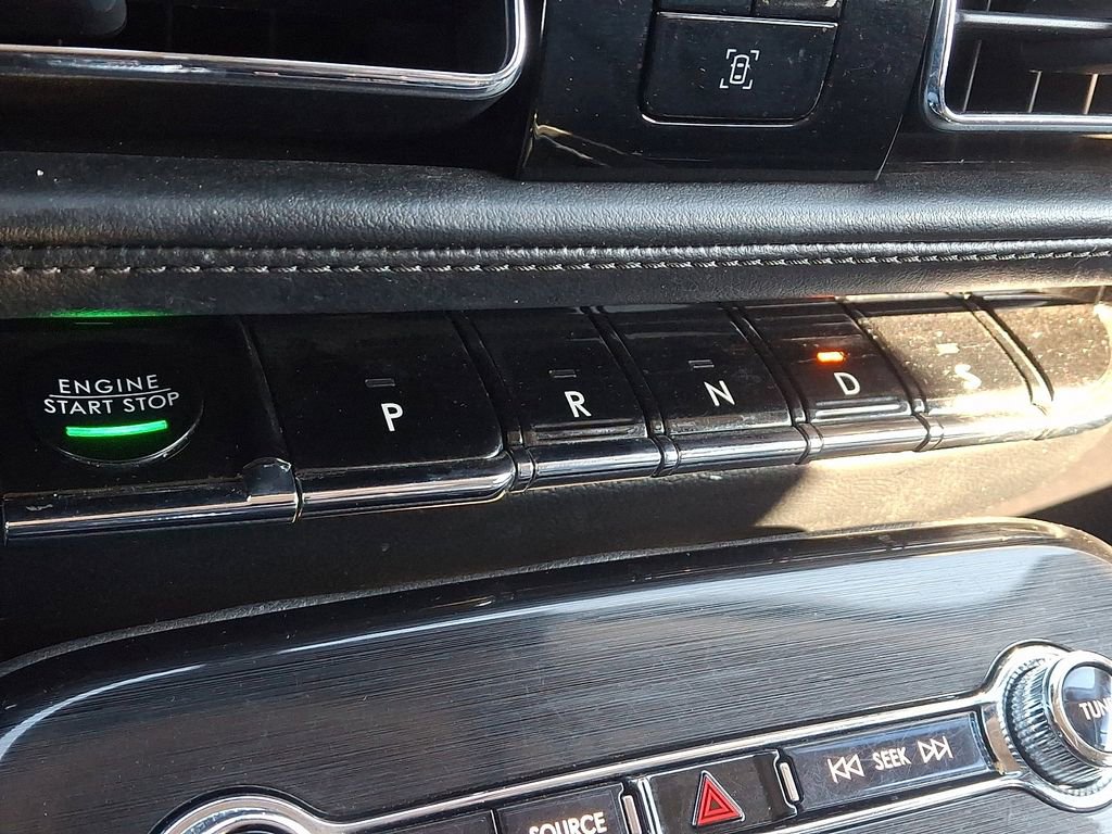 Used 2022 Lincoln Nautilus AWD image 16