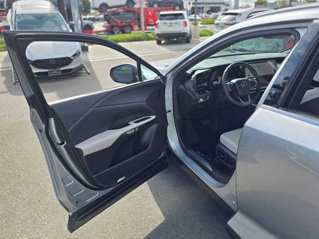 Used 2023 Lexus RX 350h w/ Accessory Package (2T) AWD/4WD image 40