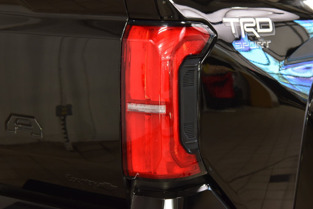 Used 2025 Toyota Tacoma TRD Sport AWD/4WD image 22