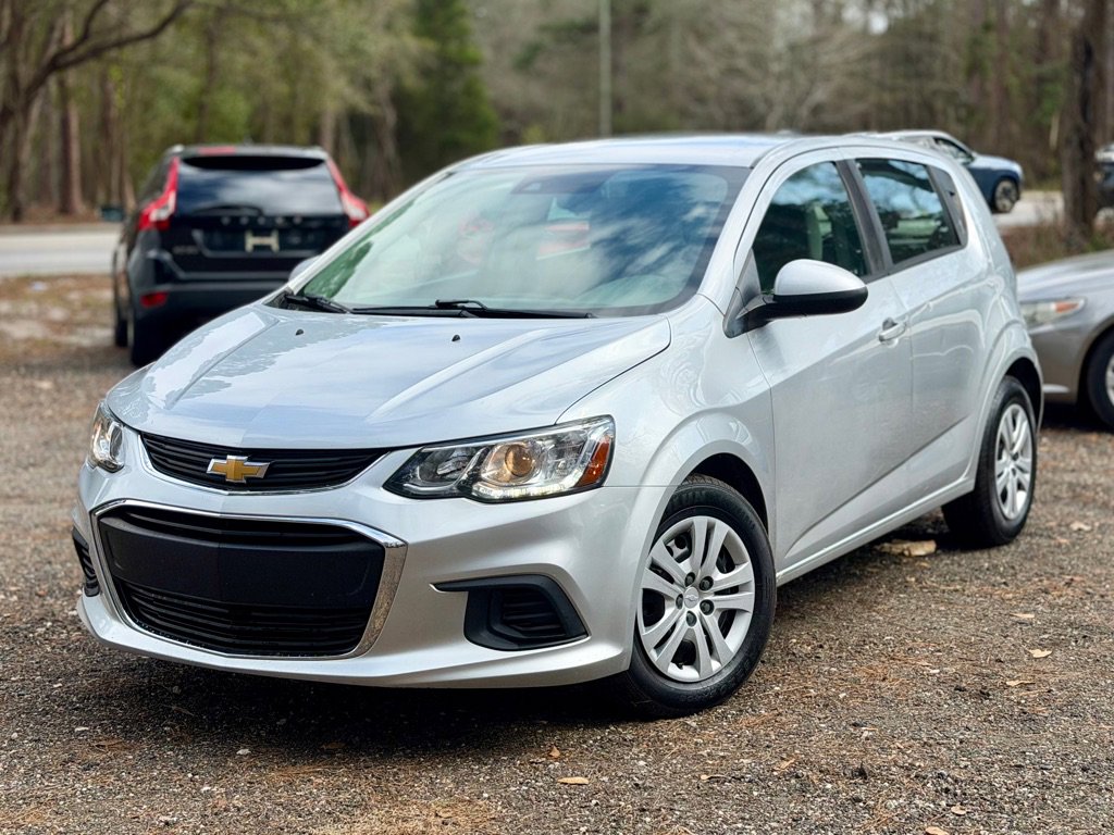 Used 2020 Chevrolet Sonic LT image 1