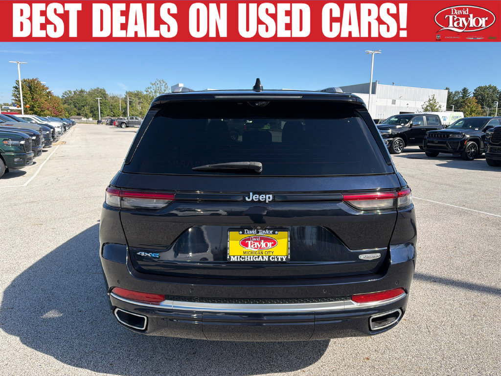 Used 2022 Jeep Grand Cherokee Summit AWD/4WD image 4
