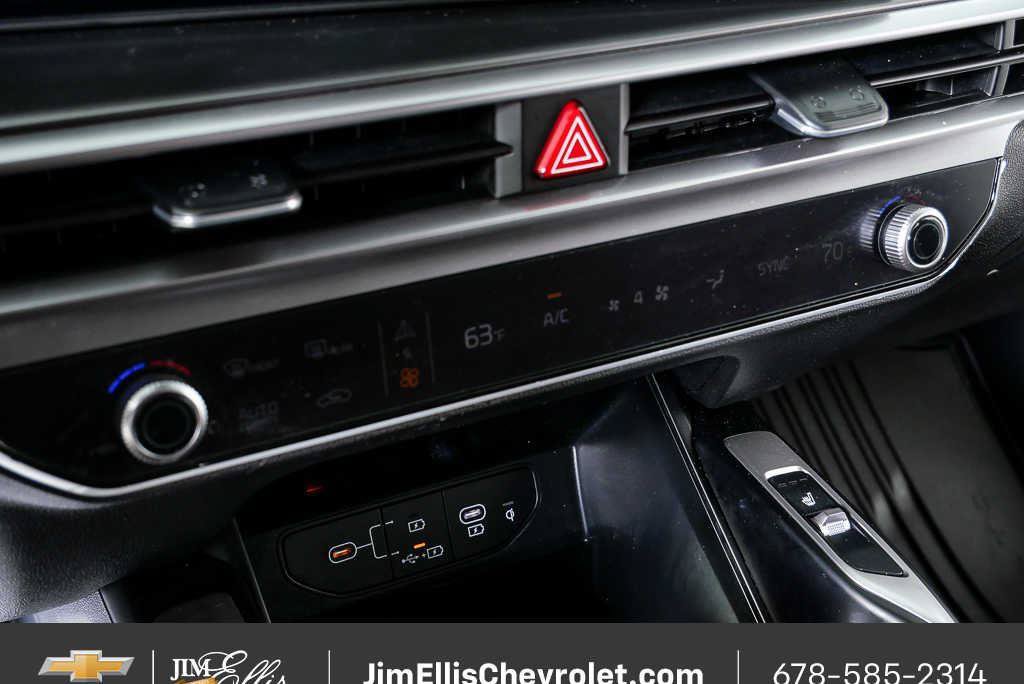 Used 2025 Kia Sorento S FWD image 16