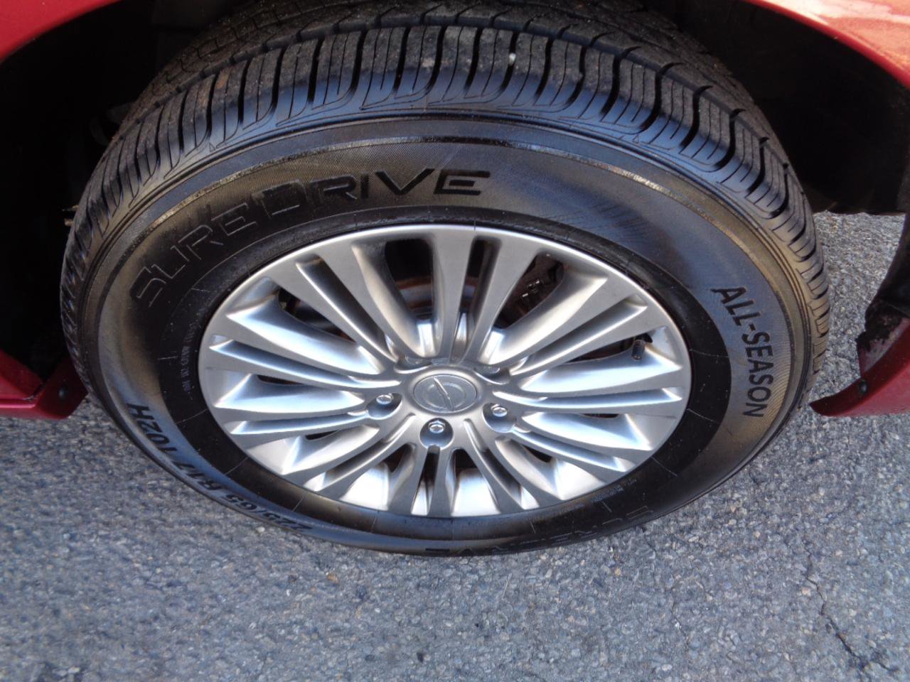 Used 2016 Chrysler Town & Country Touring-L image 27