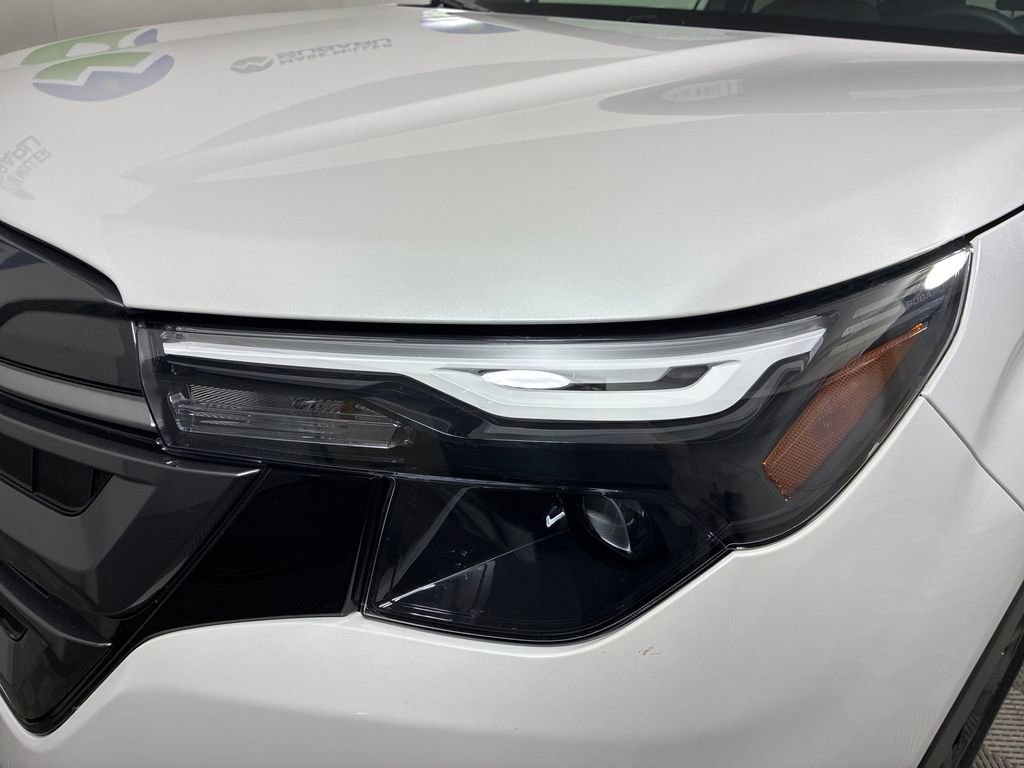 Used 2026 Subaru Forester Premium AWD/4WD image 35