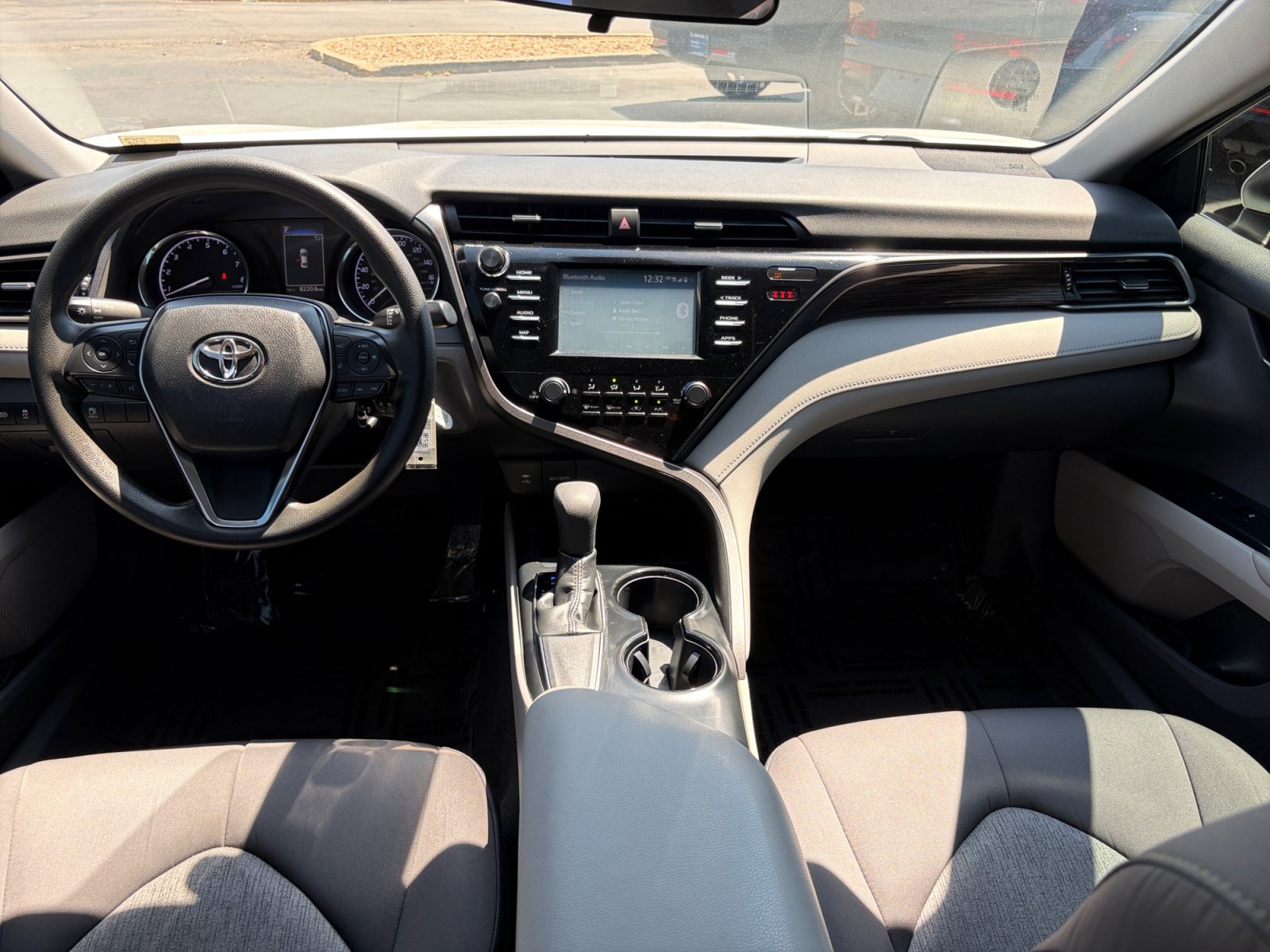 Used 2019 Toyota Camry LE FWD image 27