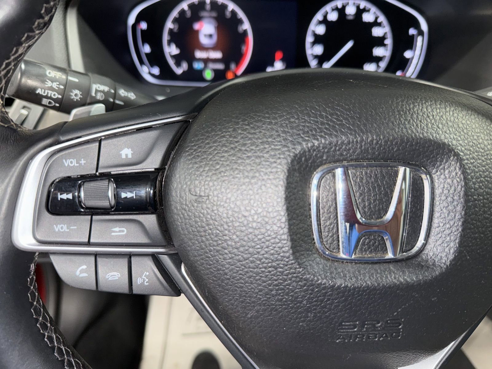 Used 2018 Honda Accord Touring image 34