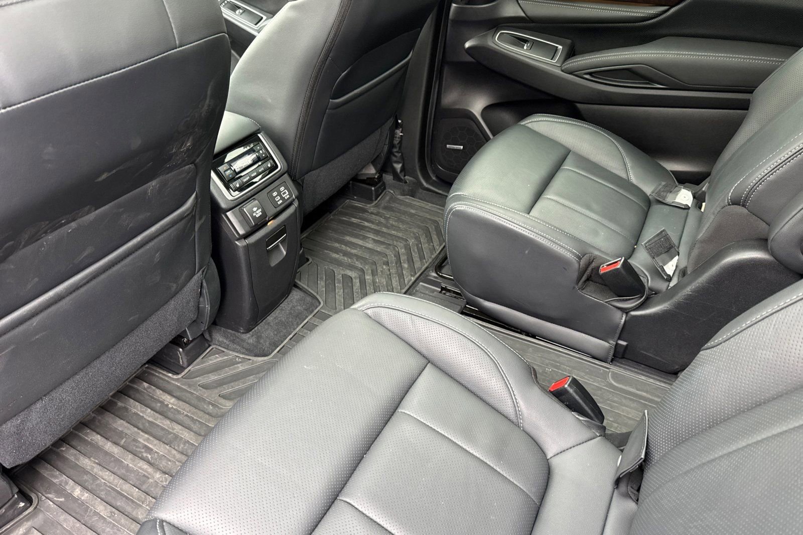 Certified 2025 Subaru Ascent Touring w/ Popular Package #2 image 14
