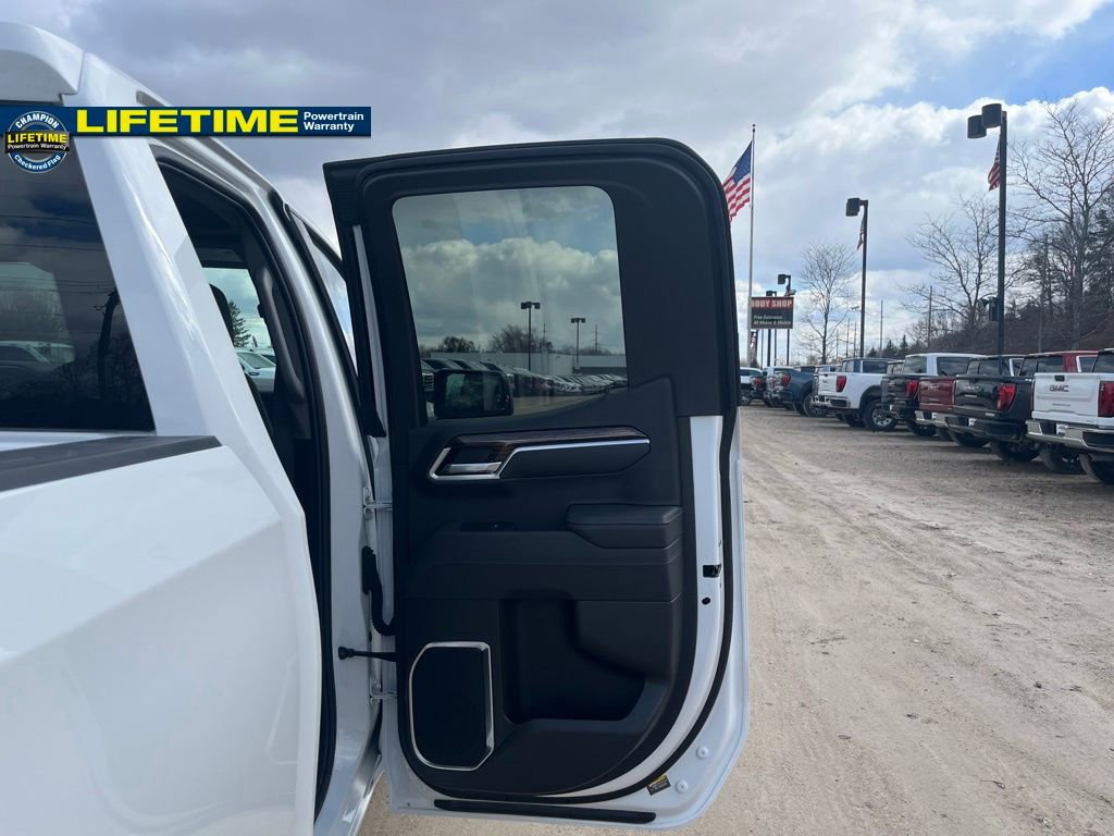 Used 2025 GMC Sierra 1500 Elevation image 30