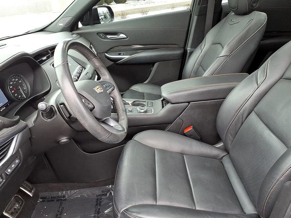 Used 2023 Cadillac XT4 Sport image 16