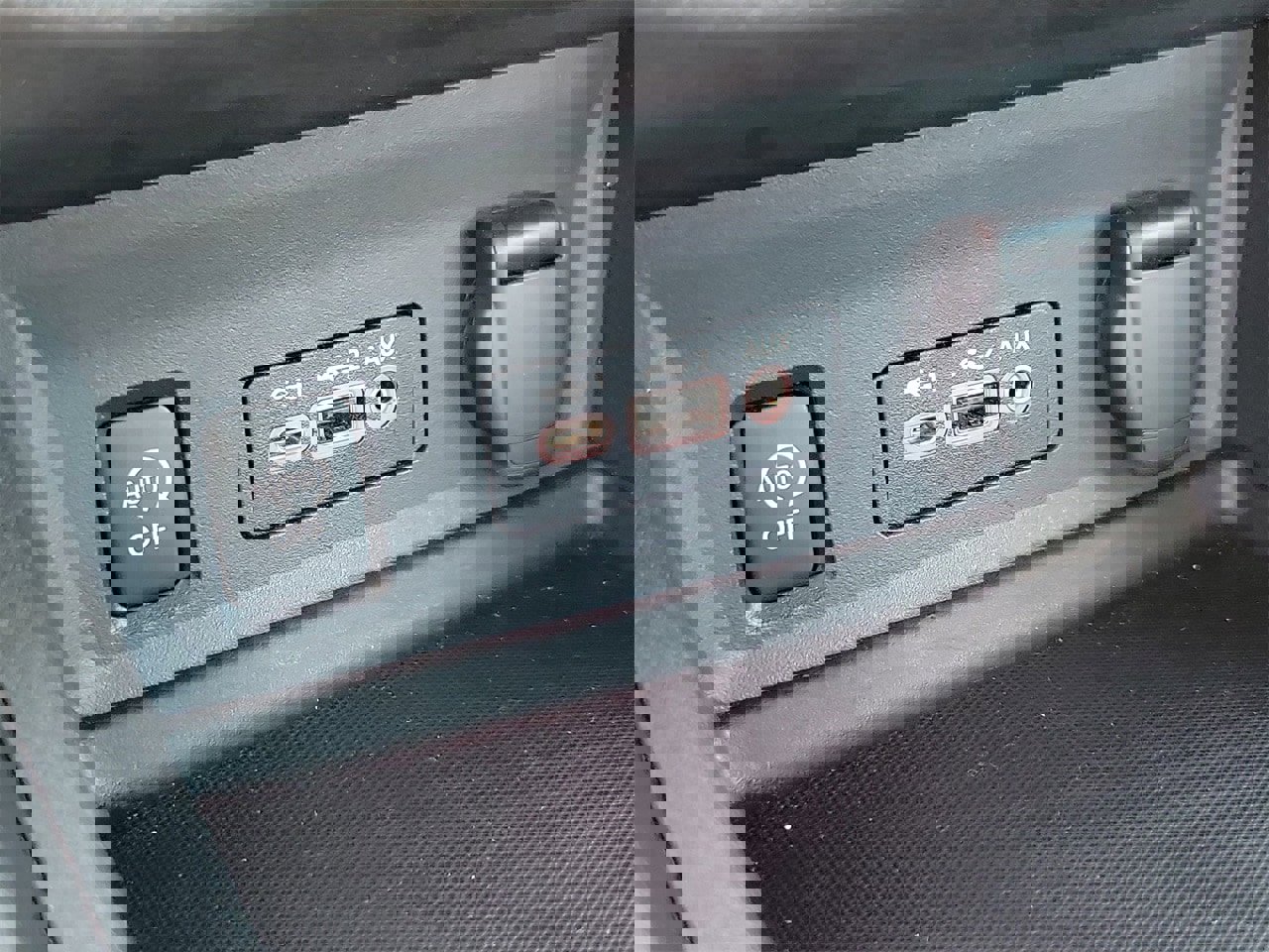 Used 2024 Nissan Sentra SV image 29