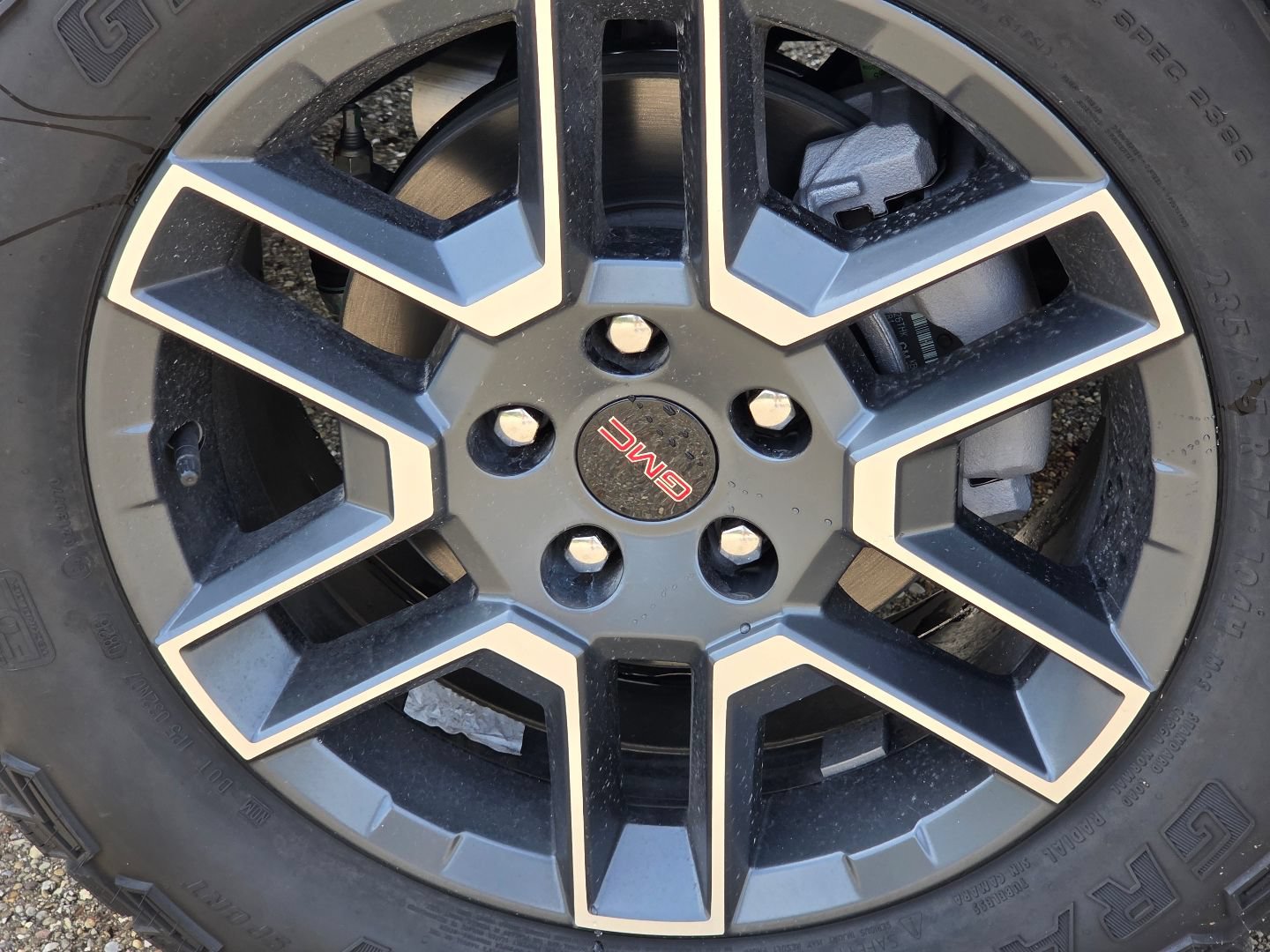 New 2026 GMC Terrain AT4 w/ Technology Package II AWD/4WD image 12