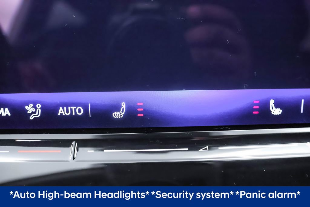 Used 2025 Volkswagen Tiguan SE image 9