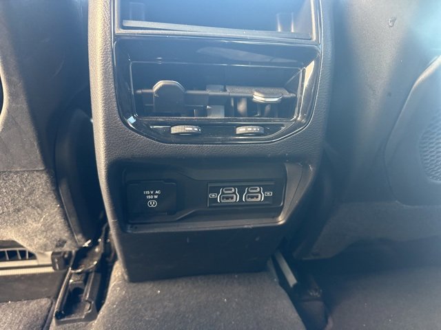 Used 2023 Jeep Grand Cherokee Altitude image 6