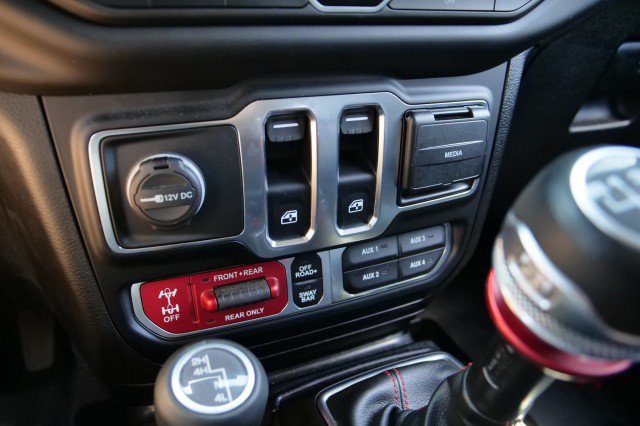 Used 2021 Jeep Wrangler Rubicon AWD/4WD image 26