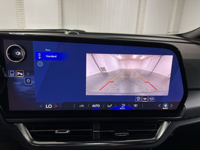 Certified 2026 Chevrolet Equinox EV LT FWD image 15