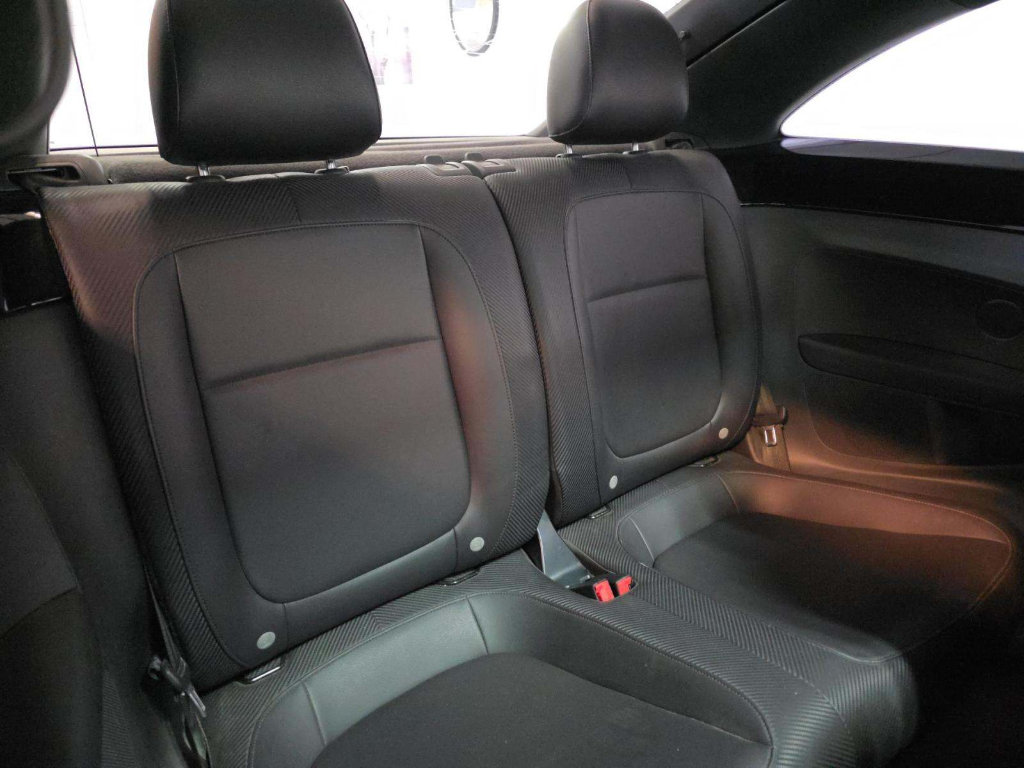Used 2012 Volkswagen Beetle 2.5 FWD image 10