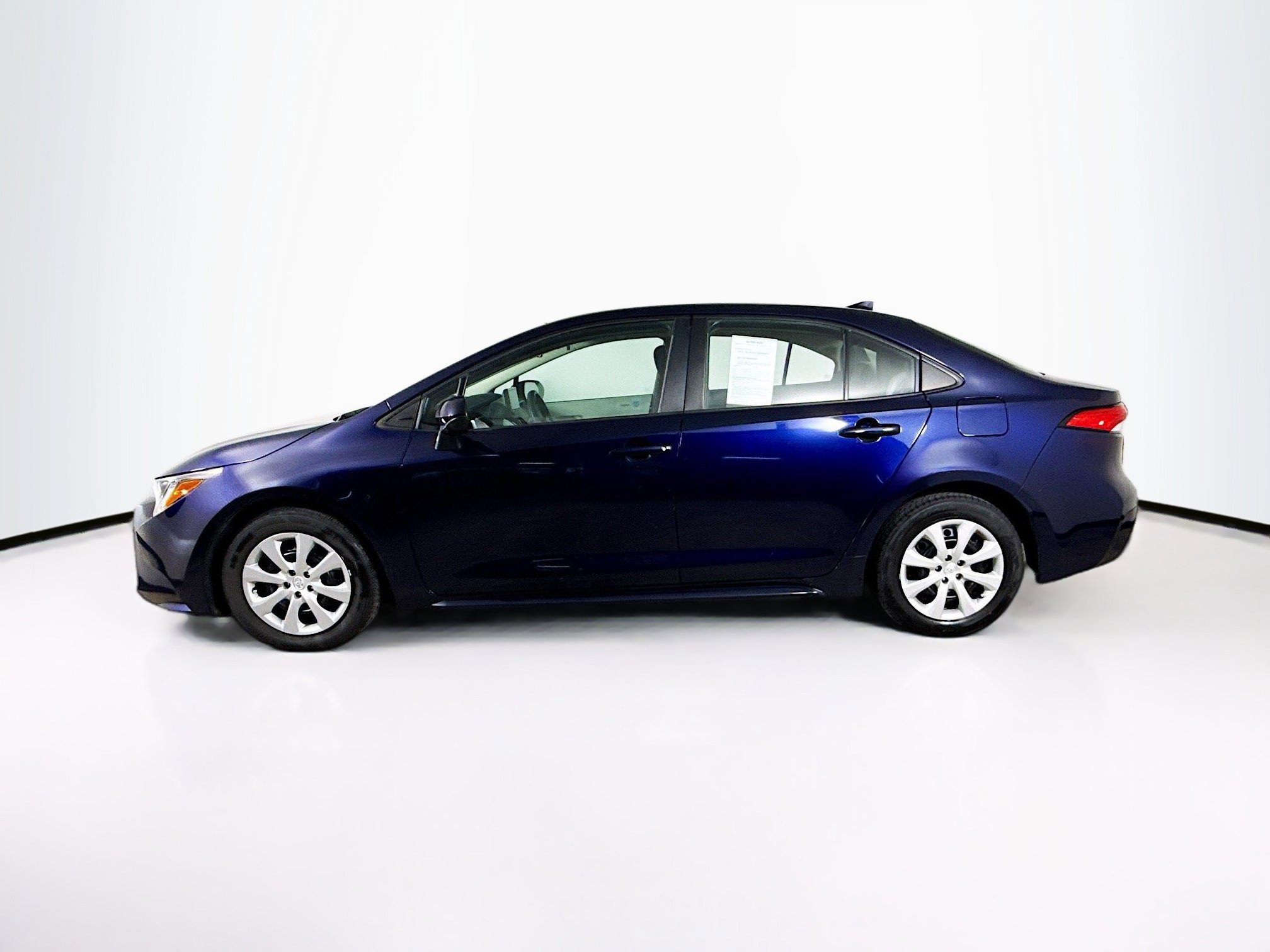 Used 2024 Toyota Corolla LE FWD image 7