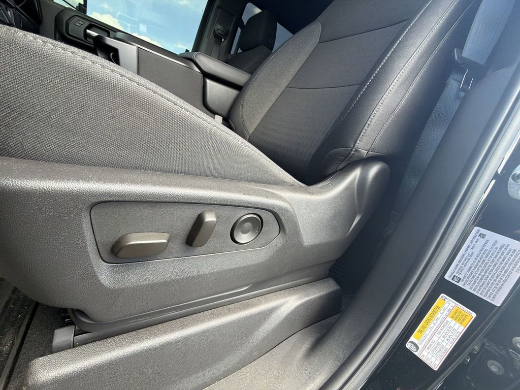 Used 2026 Chevrolet Silverado 2500 Custom w/ Custom Value Package image 12